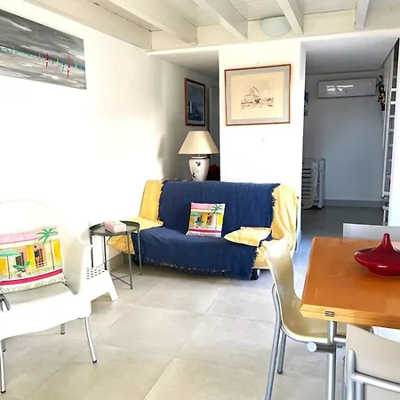 Duplex 4 Couchages Avec Terrasse, Parking Et Climatisation A Motte - Fr-1-790-36 *