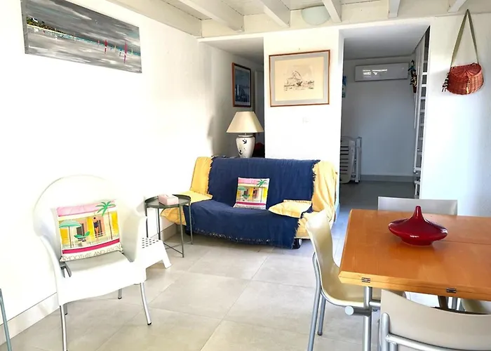 Duplex 4 Couchages Avec Terrasse, Parking Et Climatisation A Motte - Fr-1-790-36 *